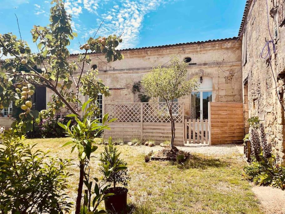 Beau Gite Dans Domaine Viticole & Arboricole Cursan Exterior foto